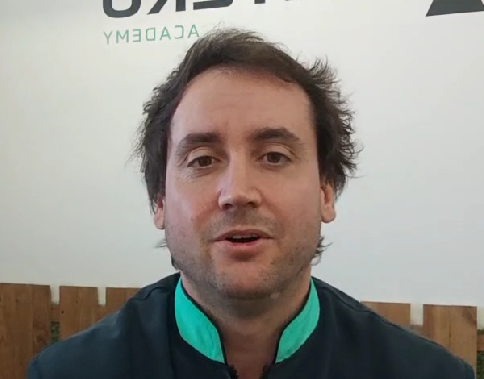 Conoce la historia de Carlos Romera quién estudió en Artero Academy y ahora es profesor y formador.