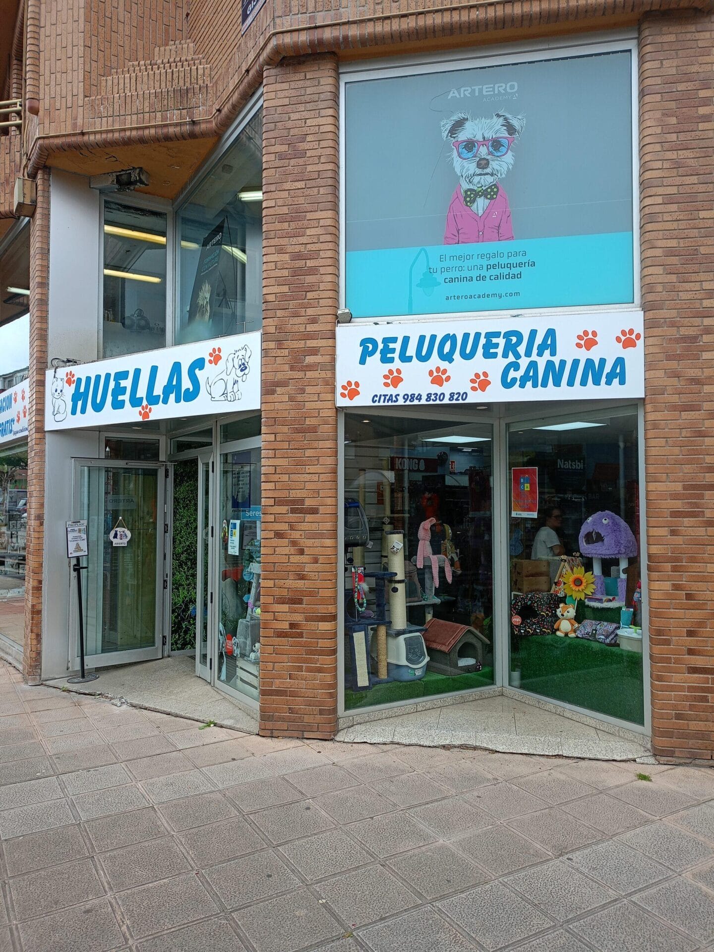 HUELLAS-PIEDRAS BLANCAS